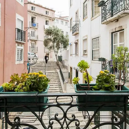 Guestready - Bright Flat In Alfama *