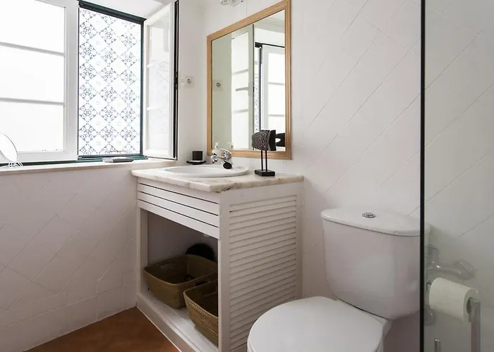 아파트 Guestready - Bright Flat In Alfama 리스본