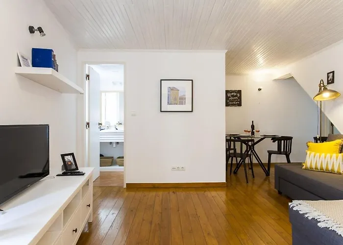 아파트 Guestready - Bright Flat In Alfama *